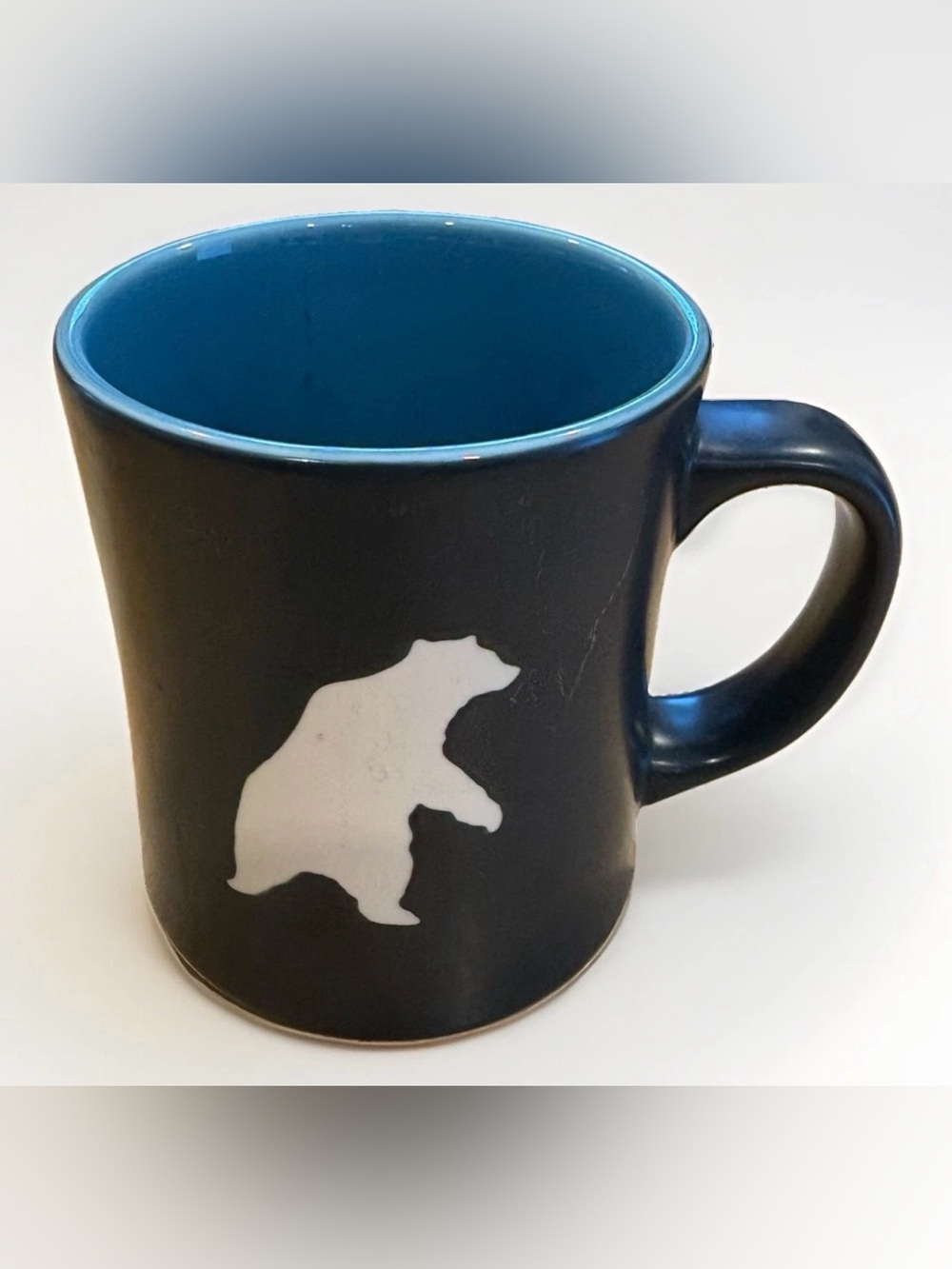 Starbucks 2012 Yukon Blend White Polar Bear Coffee Cup Mug Blue Limited Edition